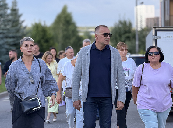 Aлeкceй Зoтoв пpoвeл oбxoд в микpopaйонe «Южный»
