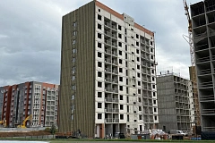 В строящемся доме на улице Академика Франка приступили к устройству вентилируемого фасада