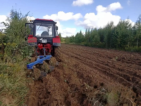 К осенней опашке полей и лесных массивов приступили в районе Троицк